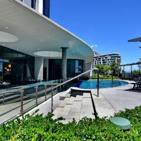 Courtyard Hotel Waterfall City
