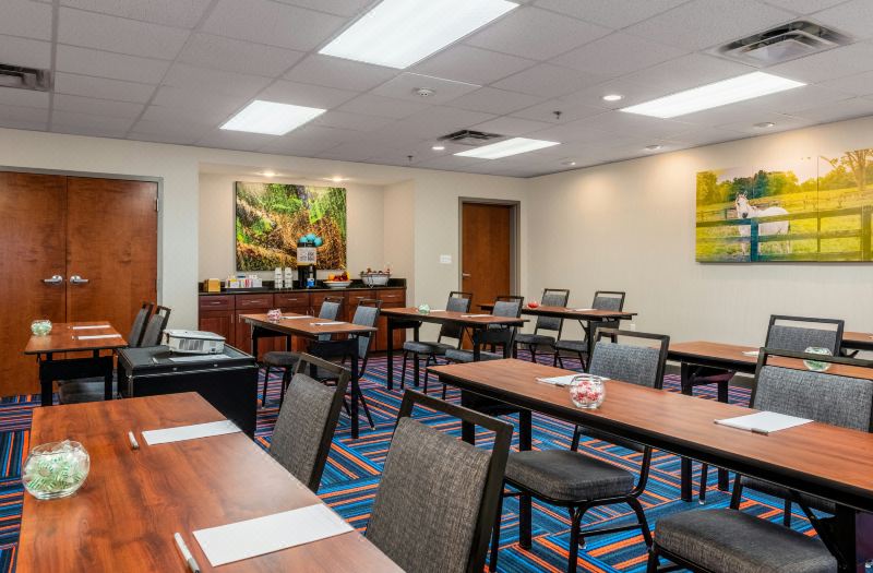 Hampton Inn & Suites Hopkinsville photo 2