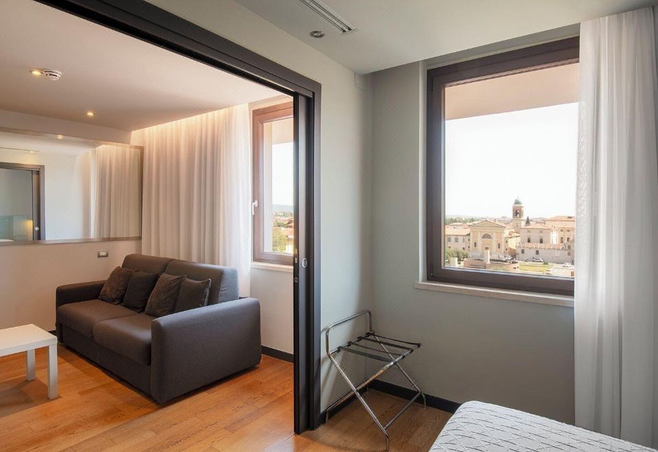 Hotel Verona - Housity