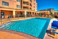 Courtyard Midland - موقف سيارات
