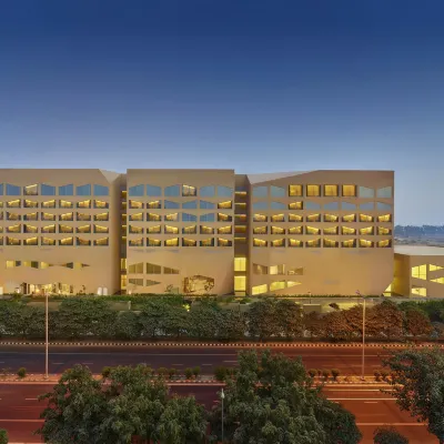 Vivanta New Delhi, Dwarka Hotel dekat Dwarka Sektor 8