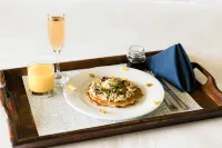 Harbor Suites at Harborwalk Village - breakfast