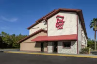 Red Roof Inn Jacksonville - Cruise Port - Motels