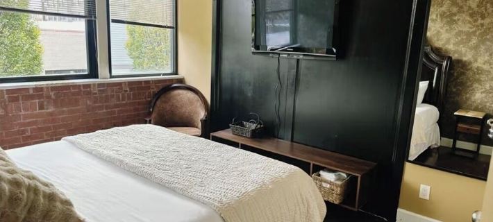 Cozy 2-Bedroom Suite w/ King Bed Hotels in Gaston County