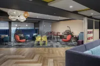 Tru by Hilton Rapid City Rushmore - parking
