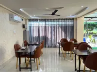 The Mayfair Hotel - 2-Star