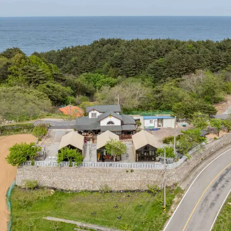 Samcheok Casabianca Glamping