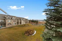 3 Bedrooms - Mountain view
