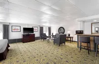 DoubleTree by Hilton Washington Meadow Lands Casino Area - balcony