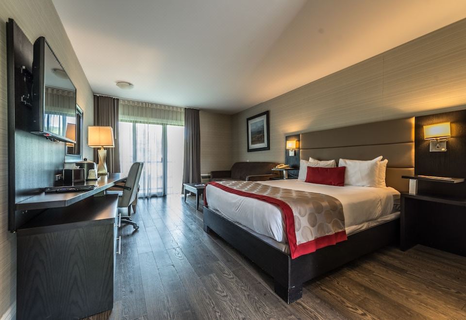 Ramada by Wyndham Ottawa On The Rideau-Ottawa Updated 2023 Room  Price-Reviews & Deals | Trip.com