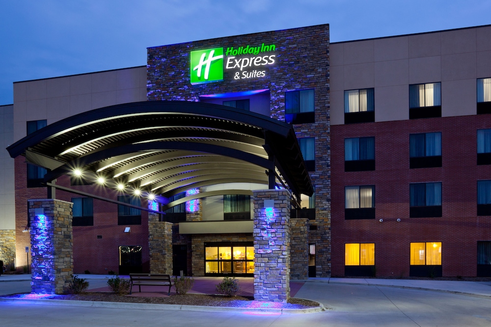 Holiday Inn Express & Suites Davenport, an Ihg Hotel