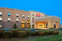 Hampton Inn & Suites Manchester