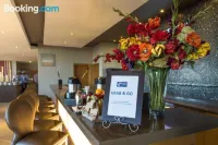 Holiday Inn Express SANDTON - WOODMEAD by IHG - bar