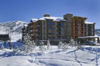 Trailhead Lodge