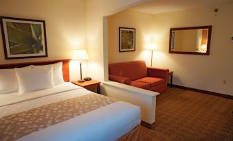 La Quinta Inn & Suites by Wyndham Salem NH