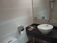 Honghua Hotel Hotels in Jiaoling