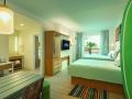 universal-s-endless-summer-resort-dockside-inn-and-suites