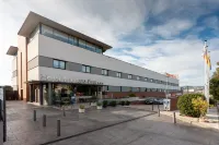 Terrassa Park Hotels near La Font Vella
