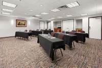 Hampton Inn & Suites Burlington - parking