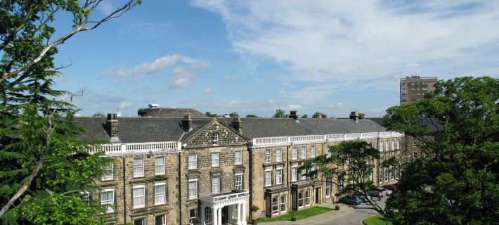 Cedar Court Hotel Harrogate Отели в г. Харрогит