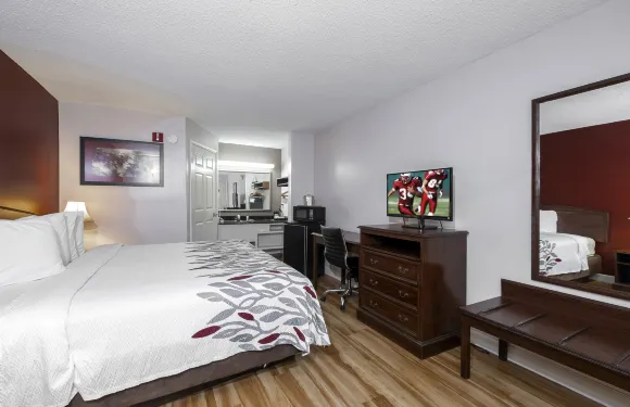 威爾遜紅屋頂套房酒店