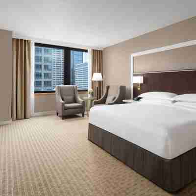 Hilton Indianapolis Hotel & Suites Rooms