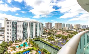 Ocean Reserve Luxury Condos Across from Sunny Isles Beach