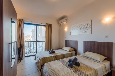 GetawaysMalta - Seashells 2-Bedroom Apartment in Bugibba