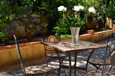 B&B S. Elia Villa Surrounded by Greenery Отели в г. Кальтаниссетта