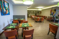 Spectacular 3 Bedroom Penthouse at Croc's Resort & Casino