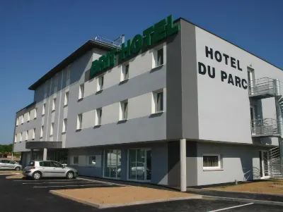 Brit Hotel Piscine & Spa - Fougères Hotels in Fougeres