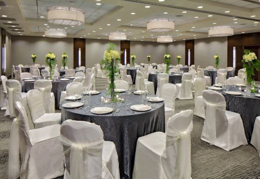 Crowne Plaza CHICAGO WEST LOOP