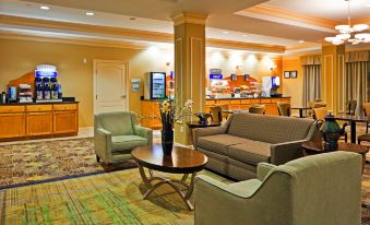 Holiday Inn Express & Suites Greenville