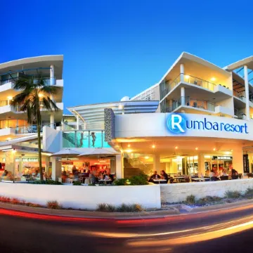 Rumba Beach Resort Отели рядом с достопримечательностью «Голден-Бич»