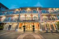 La Petite Salil Sukhumvit Thonglor 1 Hotels near A R Sutton & Co Engineers Siam (Iron Balls)