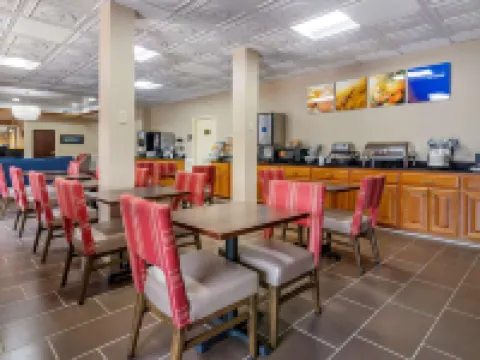 Comfort Inn & Suites Statesboro - University Area Hotels in Statesboro
