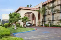 Motel 6 Phoenix, AZ – Sky Harbor Hotels in Phoenix