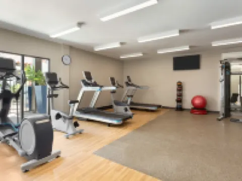 ダブルツリー バイ ヒルトン キャンベル - プルーンヤード プラザ キャンベルのホテル