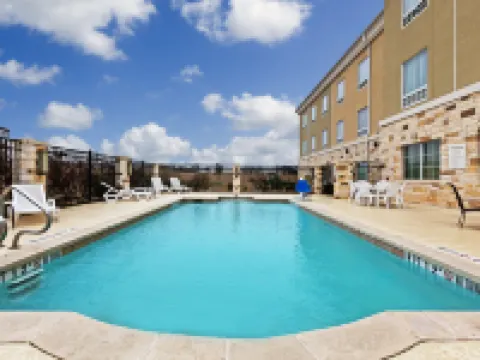 Holiday Inn Express & Suites Brady by IHG Hotels in Brady