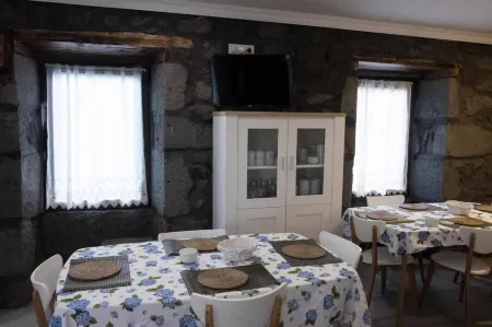 Amazing Quadruple Room with Sea View in Sao Roque do Pico