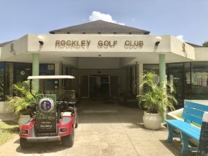 Rockley Golf 810 is a 2 Bedroom, 2 Bathroom 1st Floor Apartment with Pool