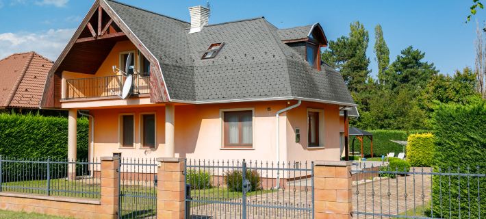 Narcisse Hotels in Balatonfoldvari