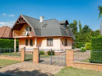 Narcisse Hotels near József Attila Emlékmű
