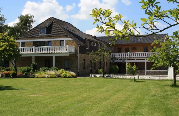 特里內霍夫旅館