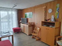 Elfe - Apartments: Three-Bedroom Apartment for 6 Guests with Patio