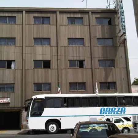 Hotel Dos Naciones Отели рядом с достопримечательностью «Площадь Гарибальди»
