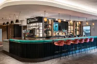 Holiday Inn LONDON - SHEPPERTON by IHG - bar