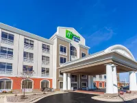 Holiday Inn Express & Suites ROCKFORD-LOVES PARK by IHG Hotels in Loves Park