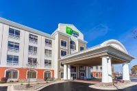 Holiday Inn Express & Suites Rockford-Loves Park Các khách sạn ở Loves Park