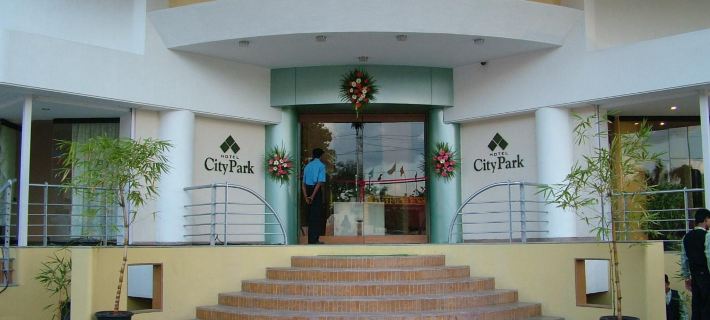 Hotel City Park, Solapur ソラプールのホテル